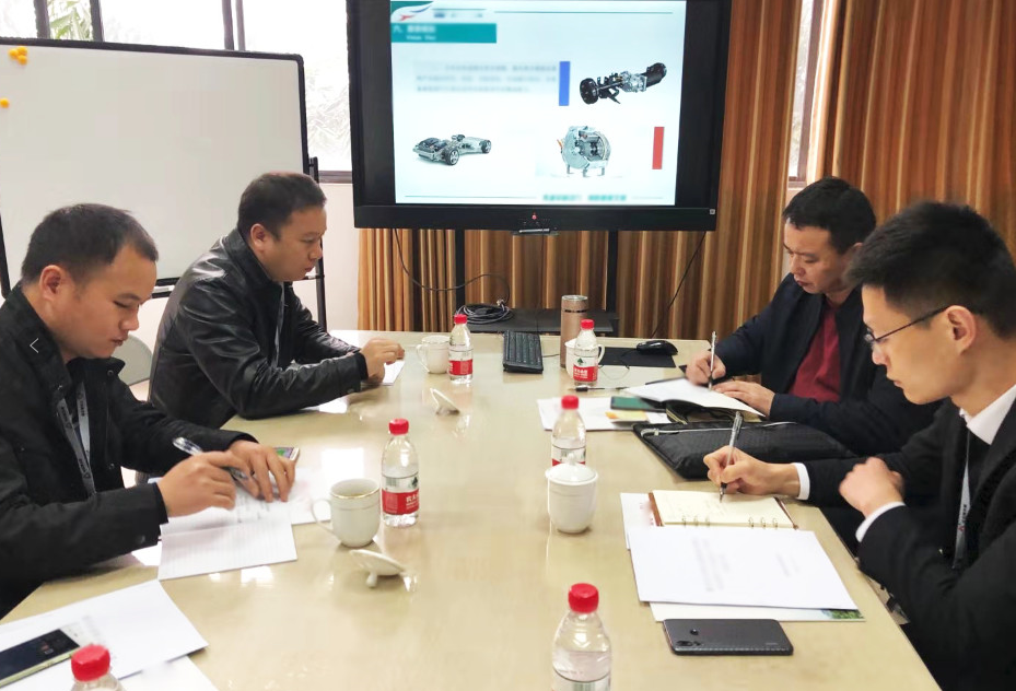 陪同政府园区对接考察品牌汽车配件生产投资选址项目，精准对接，务实推进深度合作