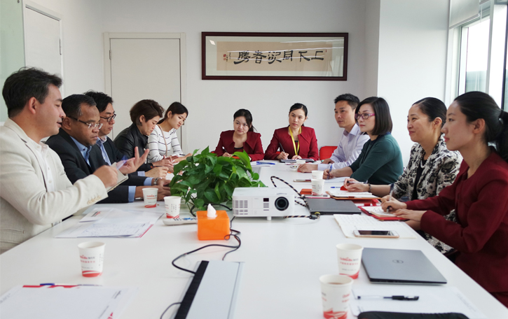 华伊斯兰关系理事会理事长丁厚飞博士偕中华伊斯兰关系理事会、马来西亚代表Mr. Nasharudin 访问东方龙商务