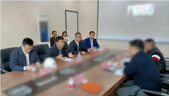 加大力度、加快速度、抢抓进度！老牌休闲鞋服投资选址项目方成功考察河北某地方政府